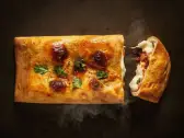 Captain — Sauce tomate, mozzarella, fruits de mer, marlin fumé, ail, persil, Tasty Panino Triolet