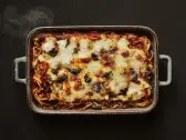 Lasagna Vegetariana — Pâtes fraîches, sauce tomate, légumes grillés, béchamel, mozzarella, grana padano — portion 500 g · à commander 1 jour à l'avance · min. 2 portions, Tasty Panino Triolet