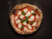Margherita — Sauce tomate, mozzarella, basilic frais, Tasty Panino Triolet